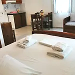 Diamantis Studios&apartments Hotell
