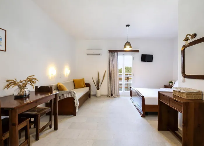 Diamantis Studios&apartments 2*